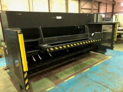 Amada GS II 630 Guillotine with pneumatic rear sheet supports